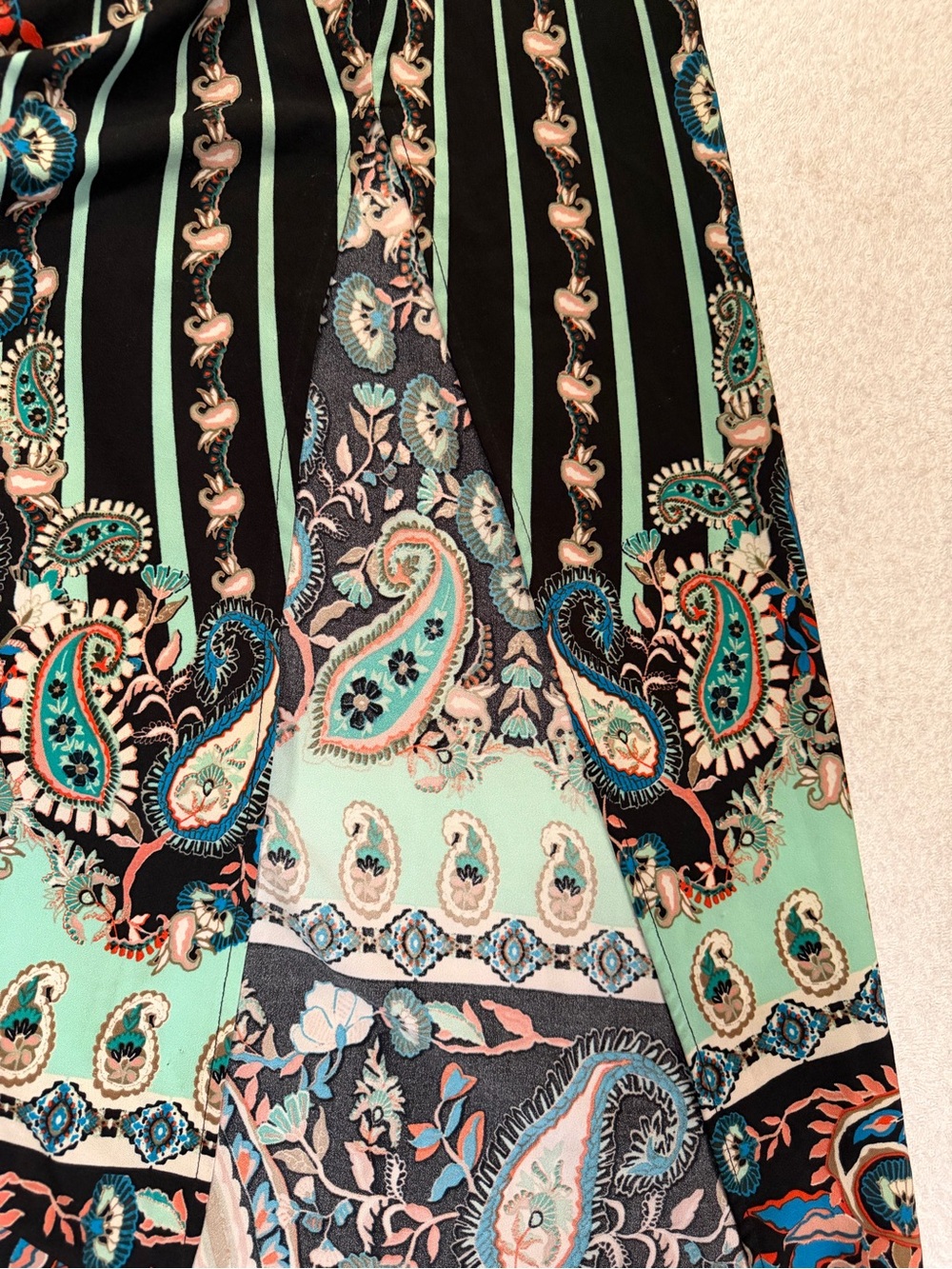 New York & Company Maxi Side-Slit Skirt Paisley Stretch Boho Casual Beach Cruise - Picture 4 of 9